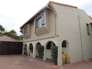2 Bed Apartment in Umhlanga Rocks