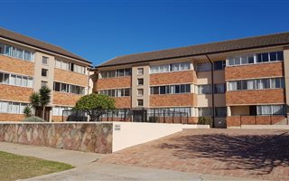2 Bedroom Apartment in Greenacres