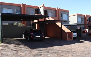 2 Bedroom Townhouse in Maraisburg