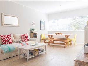 2 Bed Apartment in Sea Point