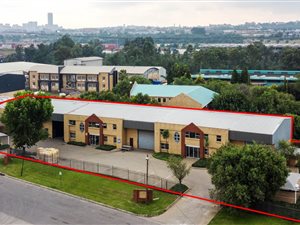 1350 m² Industrial space in City Deep