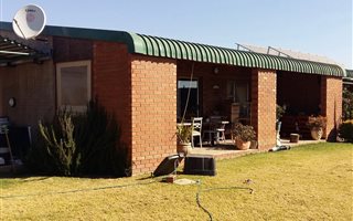 2 Bedroom Garden Cottage in Bridle Park