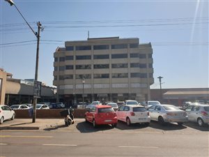 153 m² Commercial space in Hatfield