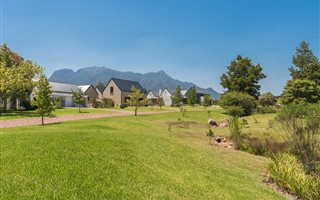 2153 m² Land available in Blanco