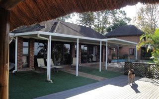 4.5 ha Farm with House in Assagay