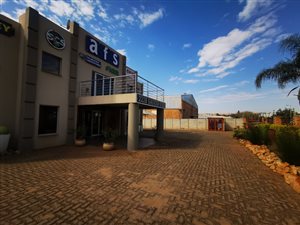 780 m² Industrial space in Waltloo