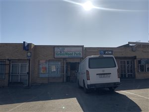 1000 m² Commercial space in Kenville