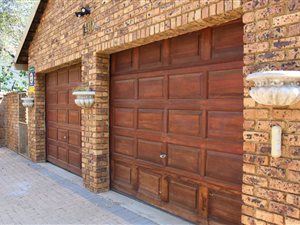 6 Bed House in Newlands