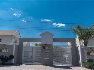 2 Bed Townhouse in Oaklands