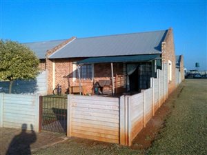 2 Bed Garden Cottage in Bredell AH