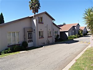 2 Bed Townhouse in Edenglen
