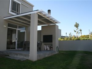 3 Bed Townhouse in Somerset Lakes