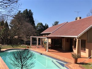 5 Bed House in Bryanston East