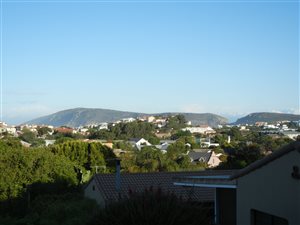 891 m² Land available in Lower Robberg