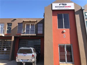300 m² Industrial space in Glen Austin