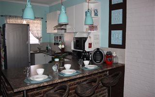 2 Bedroom Apartment in Florida Lake