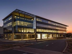 1383 m² Commercial space in New Town Centre (Gateway)