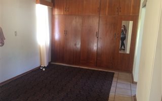 1 Bedroom Flat in Kroonstad