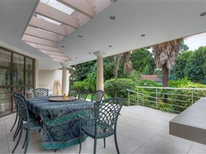 5 Bed House in Sunningdale
