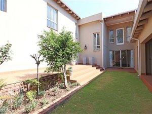 3 Bed House in River Club