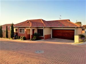 3 Bed Townhouse in Summerset