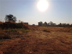 7700 m² Land available in Derdepoort