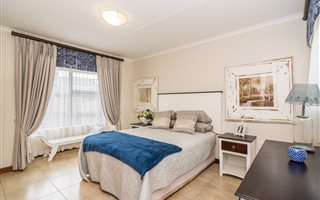 2 Bedroom House in Olympus