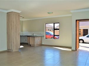 3 Bed Townhouse in Alberton