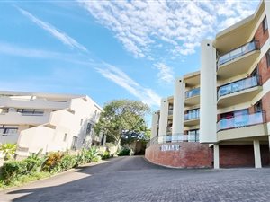 2 Bed Flat in Manaba
