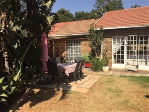 2 Bed Garden Cottage in Glen Austin