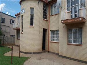 2 Bed House in Vereeniging Central