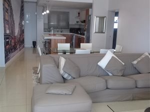 3 Bed Apartment in Claremont