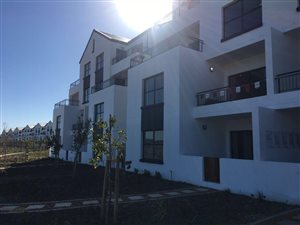 3 Bed Apartment in Somerset West Central