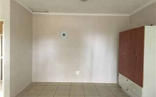 1 Bedroom Garden Cottage in Kelvin