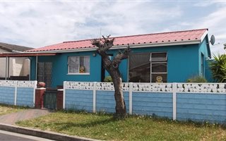 3 Bedroom House in Charlesville