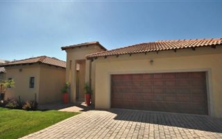 3 Bedroom House in Midfield Estate
