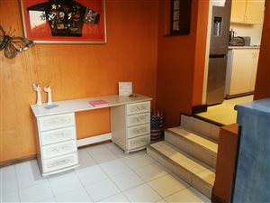 1 Bed Apartment in Mondeor