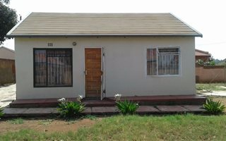 2 Bedroom House in Winterveldt
