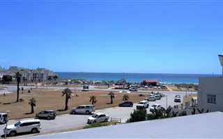 2 Bedroom Apartment in Summerstrand
