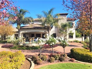4 Bed House in Parkrand