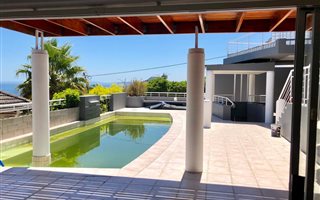 4 Bedroom House in Fresnaye