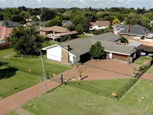 4 Bed House in Selcourt