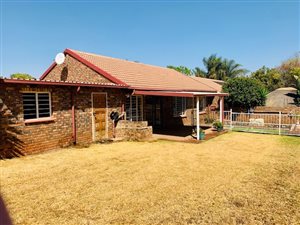 3 Bed House in Rietvalleipark