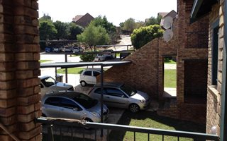 1 Bedroom Apartment in Rietvalleirand