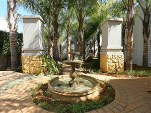 3 Bedroom Apartment in Roodepoort Central