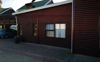 4 Bedroom Cluster in Hartenbos