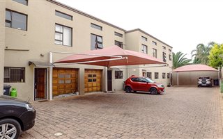 3 Bedroom Duplex in Wychwood