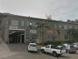 1000 m² Commercial space in Springfield Park