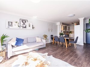3 Bed Townhouse in Zonnebloem
