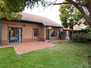 4 Bed Townhouse in Die Wilgers